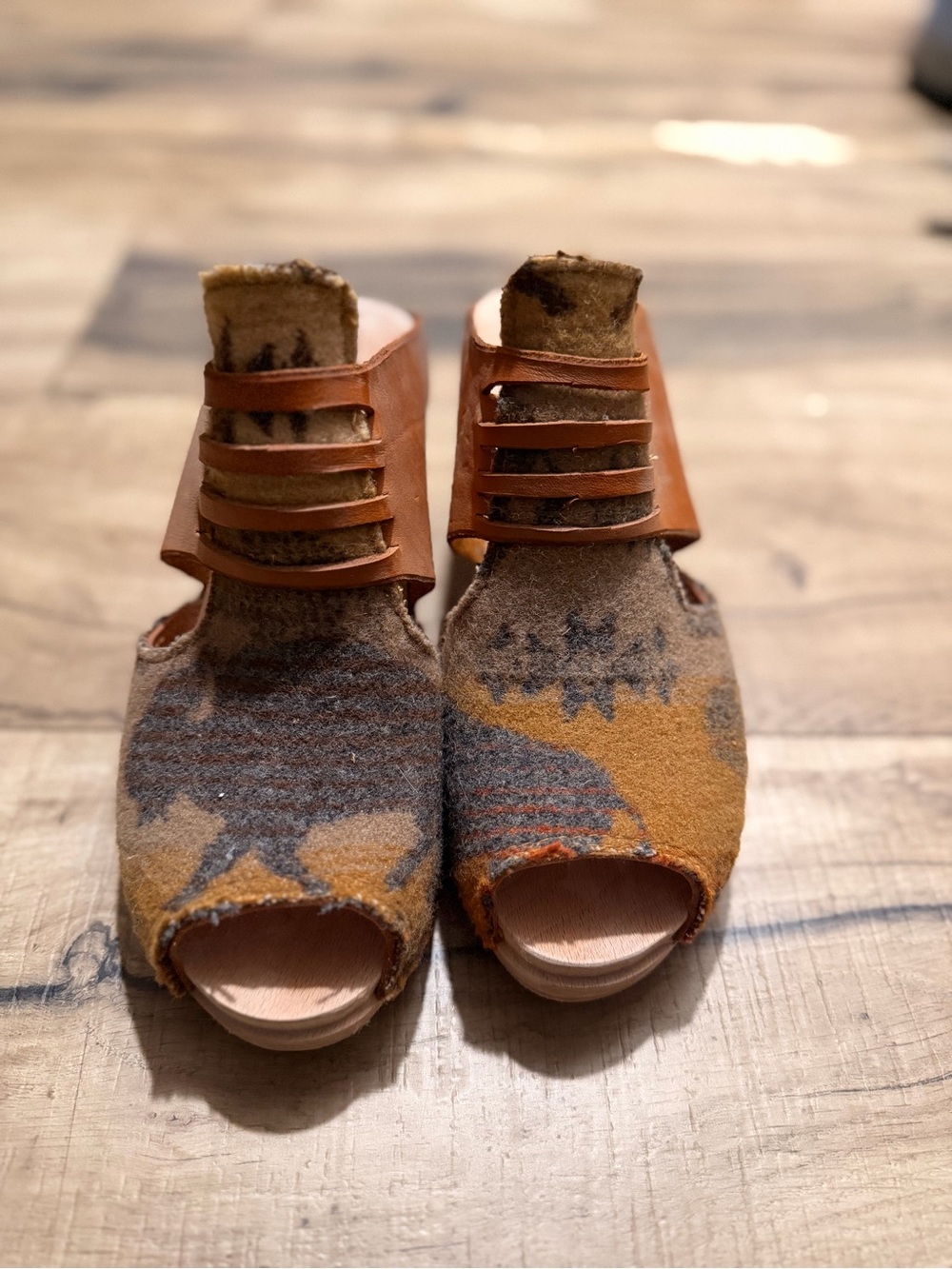 Pendleton Fabric Hand Made Open-Toe Women’s Clogs - Brown/Gray